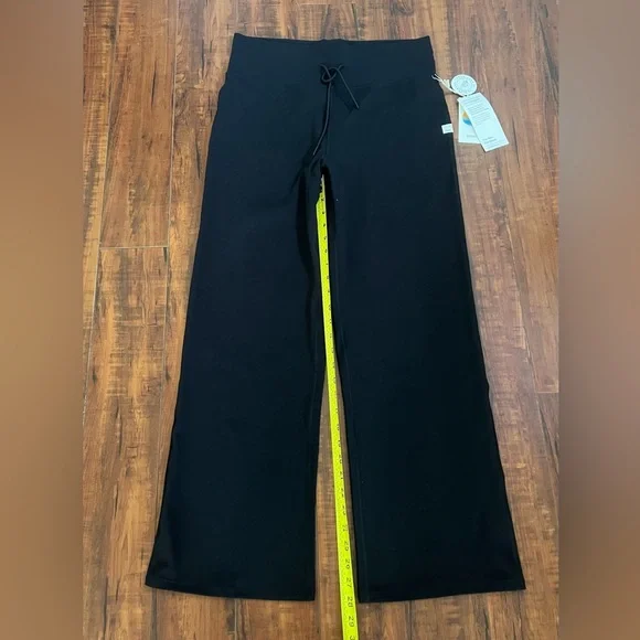 Vuori Daily Wideleg Pants